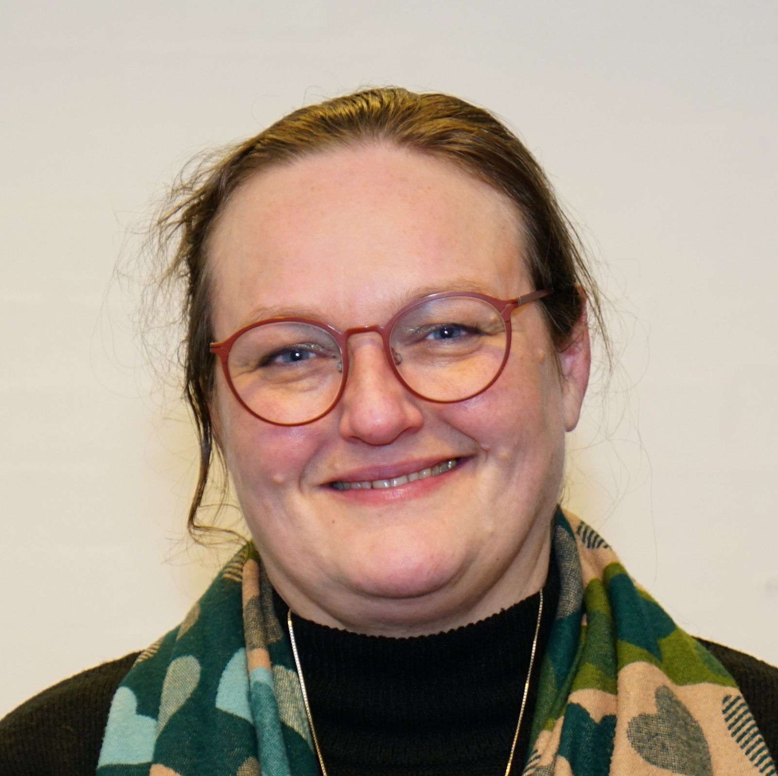 Menigt medlem, Tina Lundholm
